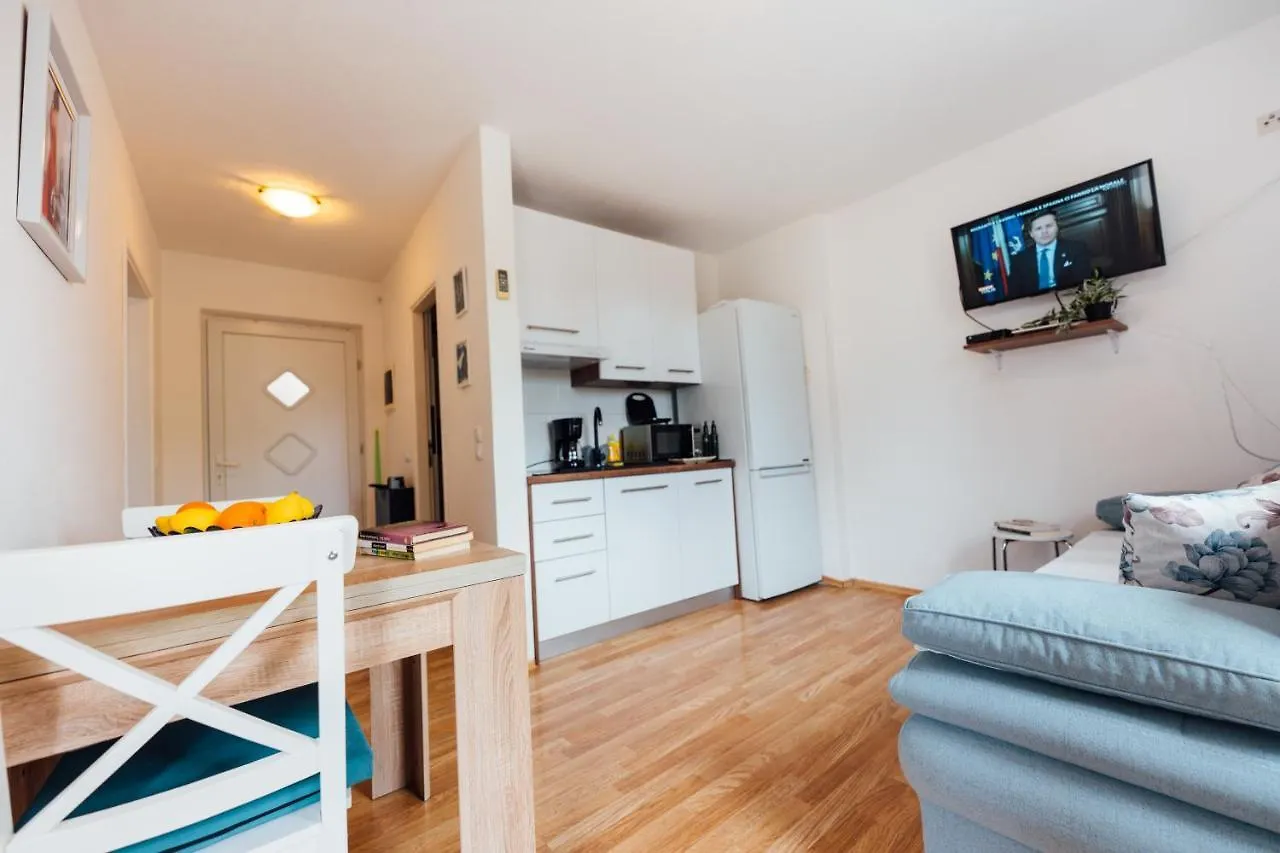 Lenic Apartment Fazana 0*,  Croatia